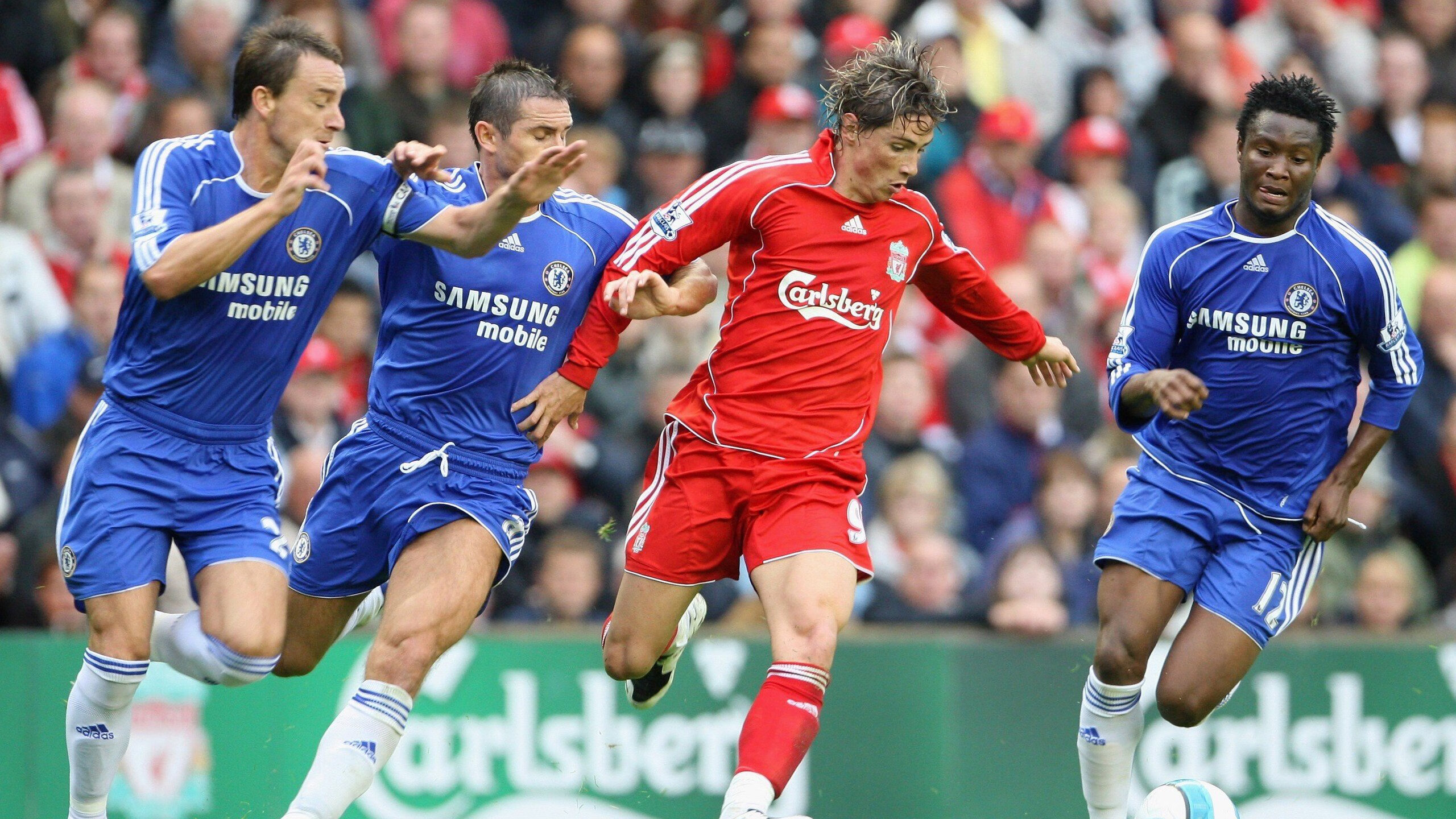 特色足球元素融入城市公共空间艺术设计，丰富城市文化氛围，探寻足球城的底蕴